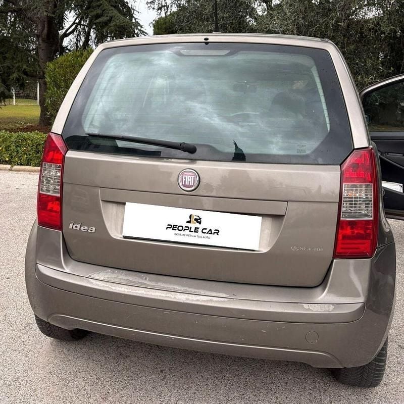 Usata Fiat Idea 70 CV (51 kW) 2007 Grigio Monovolume