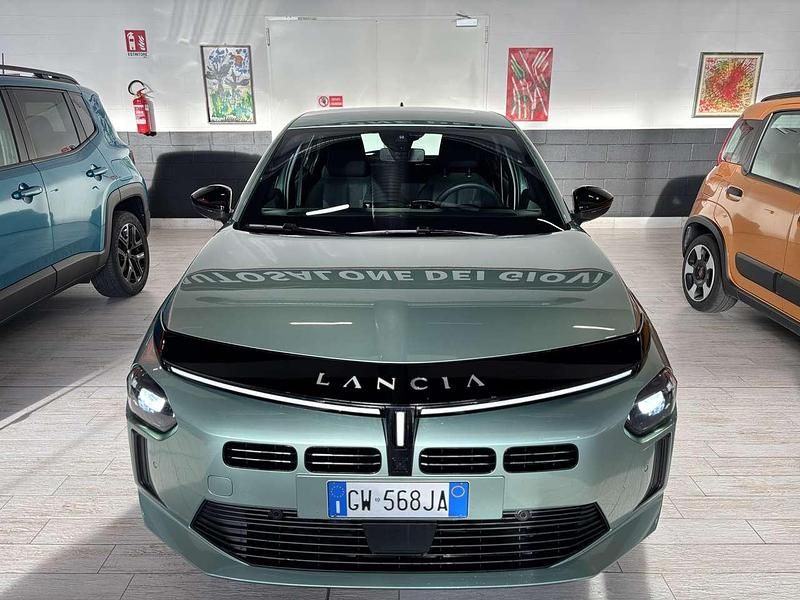 Usata Lancia Ypsilon 101 CV (74 kW) 2024 Verde giada metallizzato Utilitaria