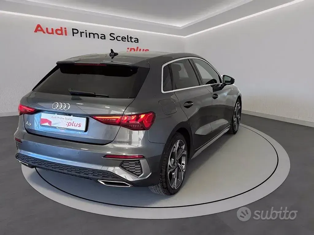 Usata Audi A3 S-Line 150 CV (110 kW) 2023 Grigio Berlina
