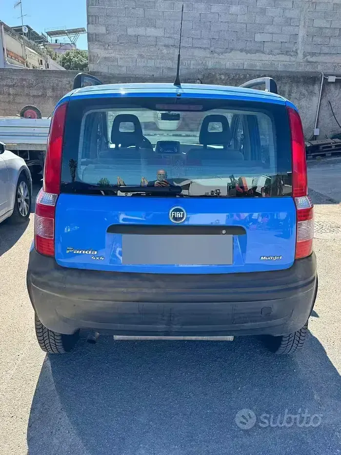Usata Fiat Panda 4x4 69 CV (50 kW) 2005 Bluazzurro Utilitaria