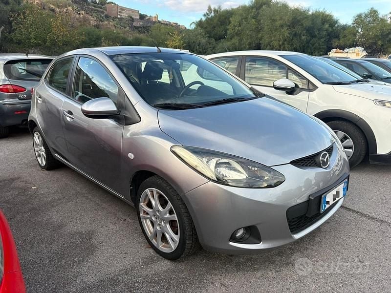 Usata Mazda 2 86 CV (63 kW) 2010 Grigio Berlina