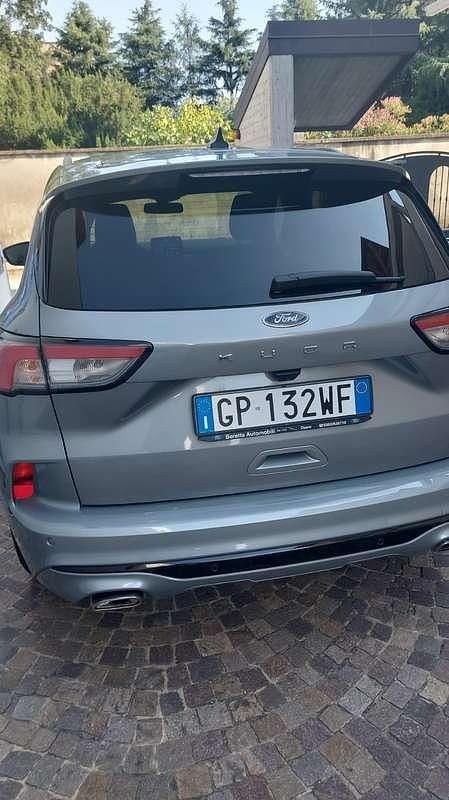 Usata Ford Kuga ST-Line 120 CV (88 kW) 2021 Argento SUV