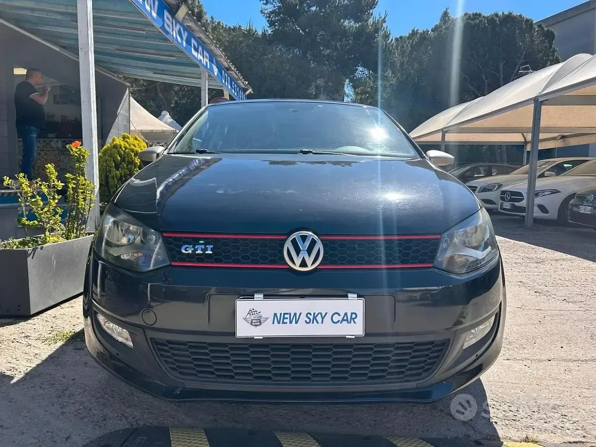Usata VW Polo Comfortline 69 CV (50 kW) 2012 Nero Utilitaria