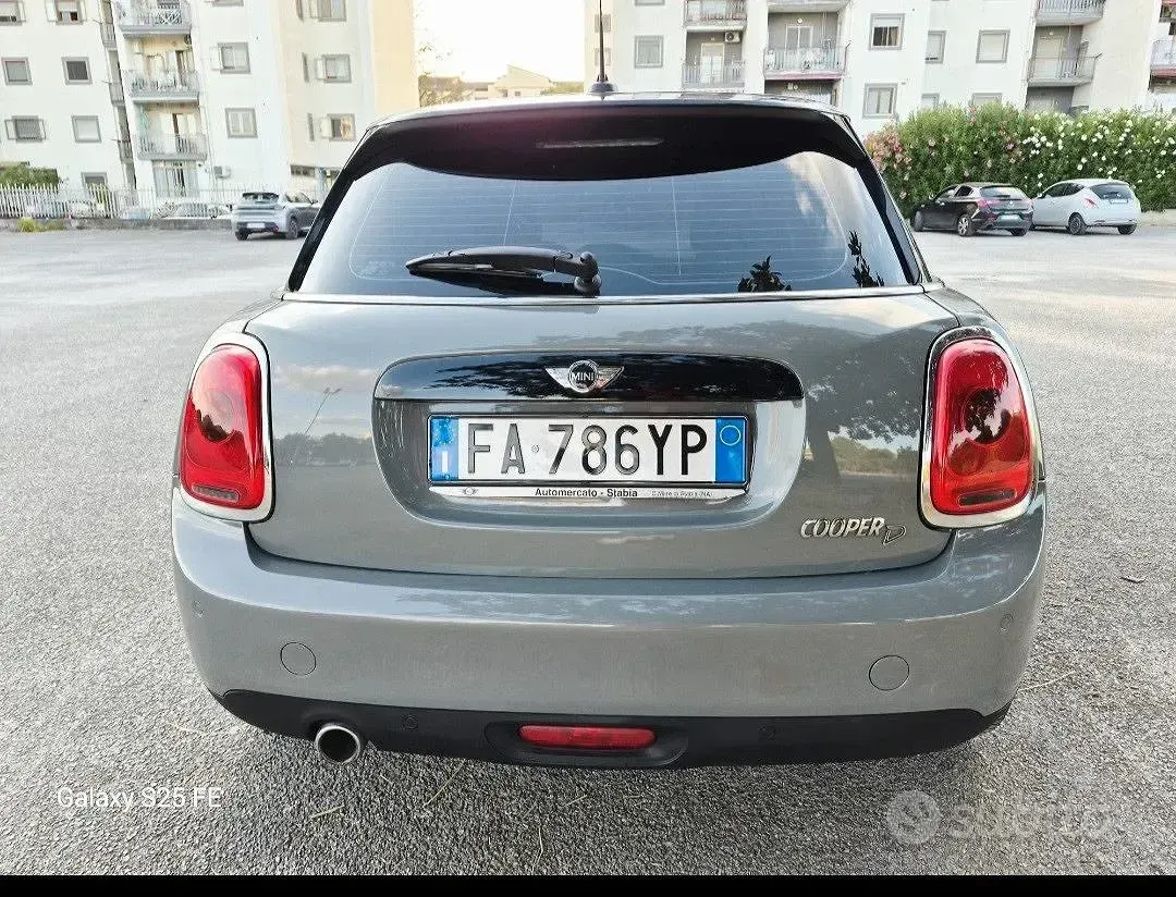 Usata Mini Cooper 116 CV (85 kW) 2015 Grigio Utilitaria