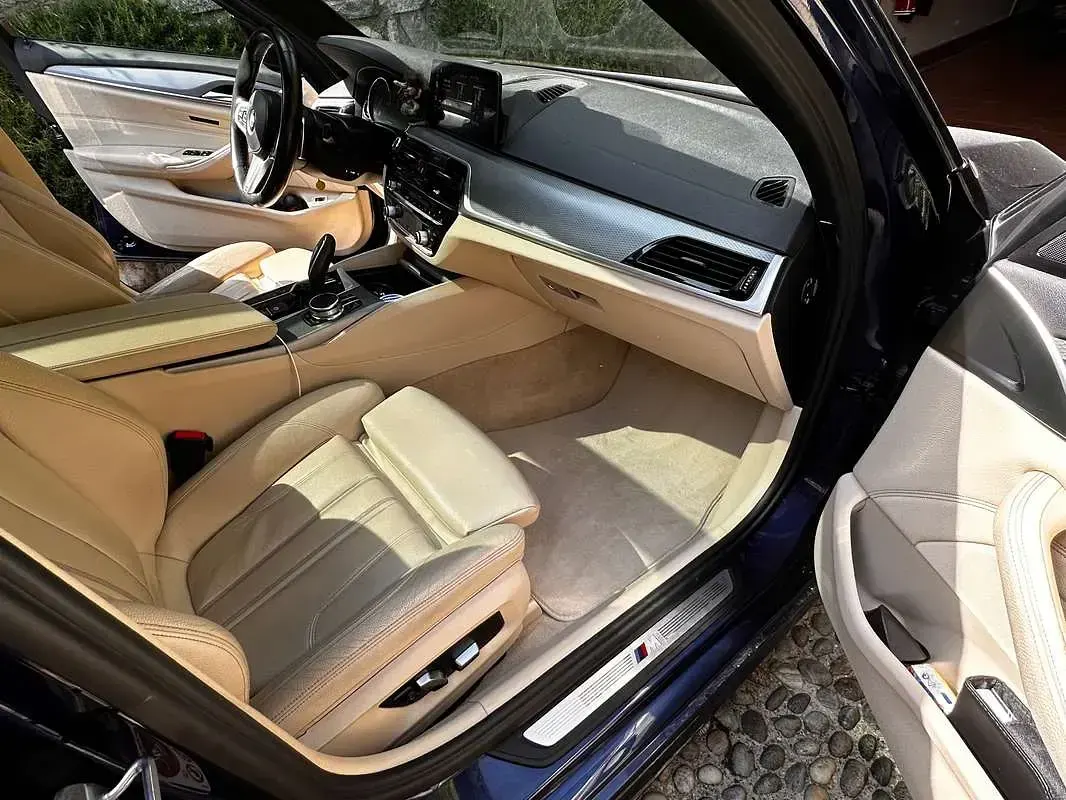 Usata BMW 530 M Sport 265 CV (194 kW) 2017 Blu/azzurro Station wagon