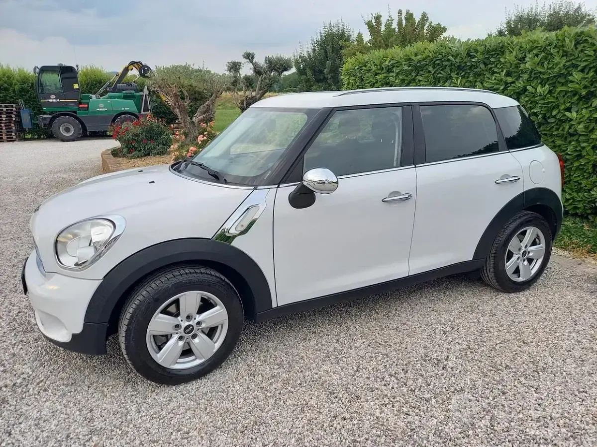 Usata Mini ONE 90 CV (66 kW) 2016 Bianco Utilitaria