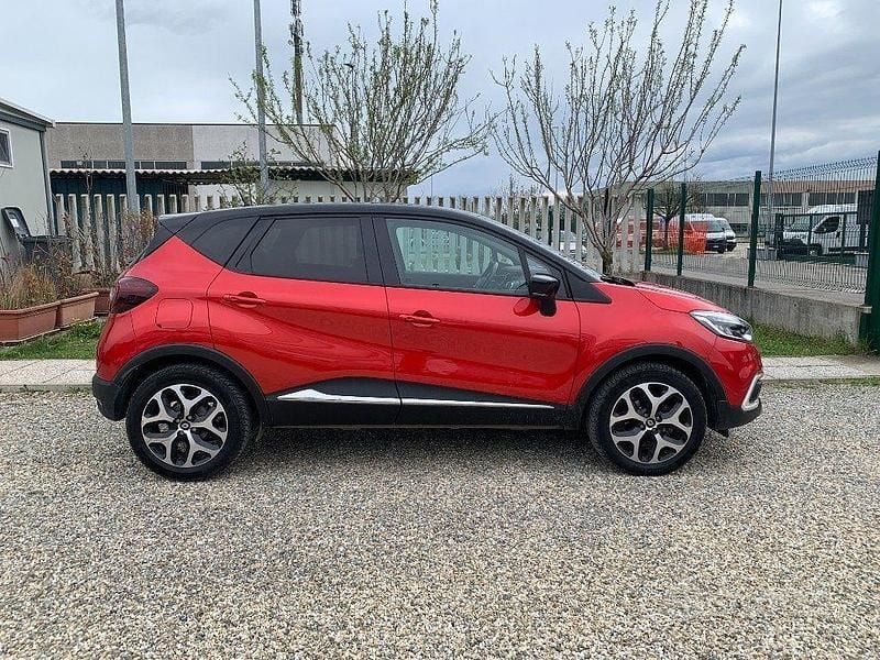 Usata Renault Captur Intens 120 CV (88 kW) 2017 Rosso SUV