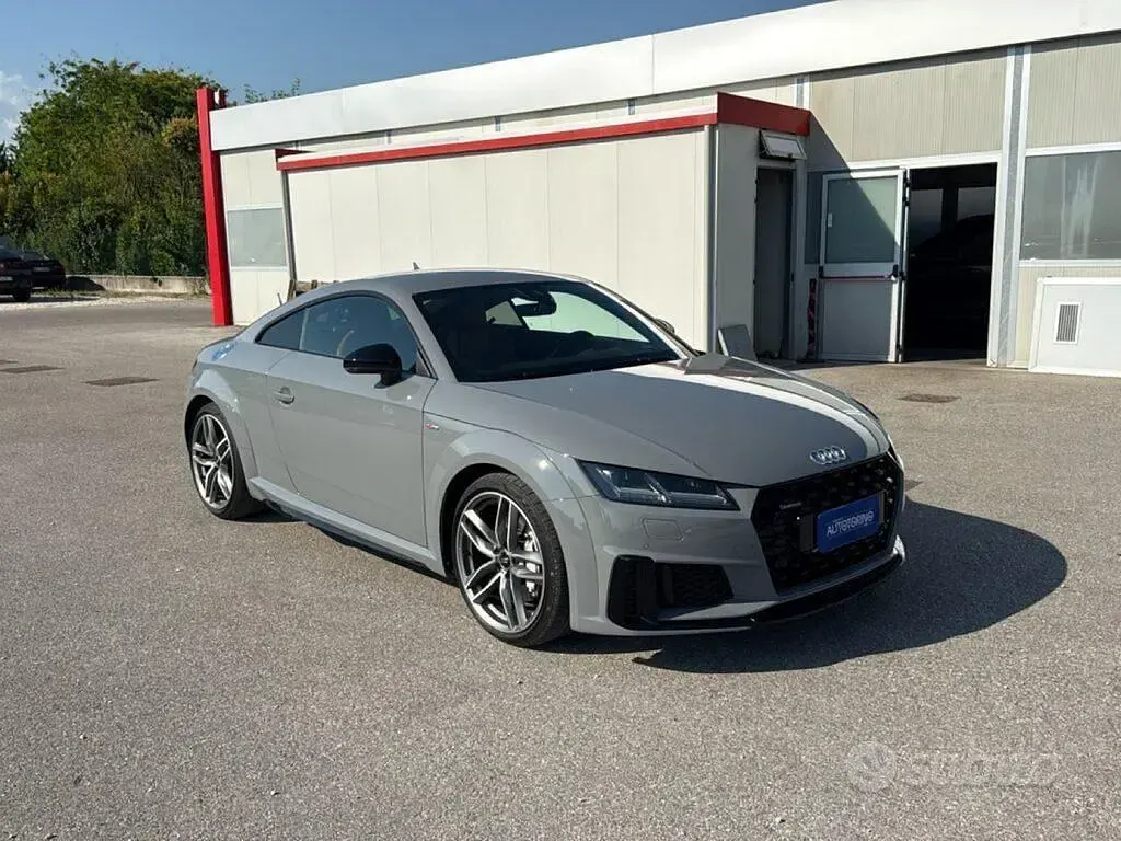Usata Audi TT 245 CV (180 kW) 2020 Grigio metallizzato Coupé