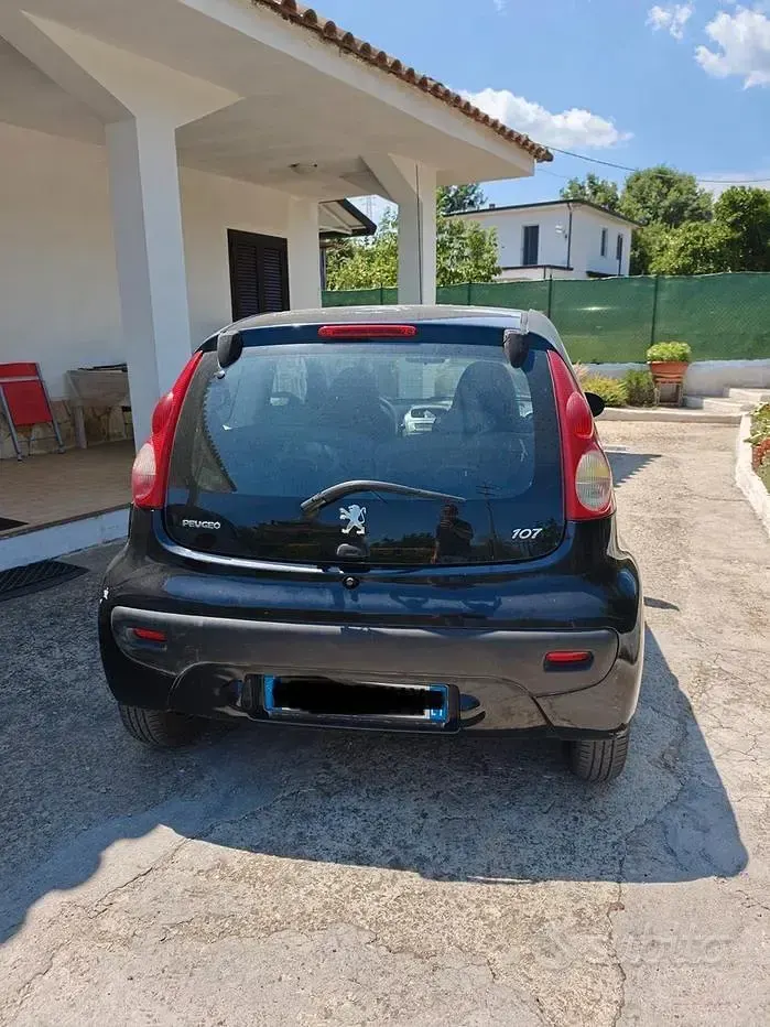Usata Peugeot 107 68 CV (50 kW) 2005 Nero Utilitaria