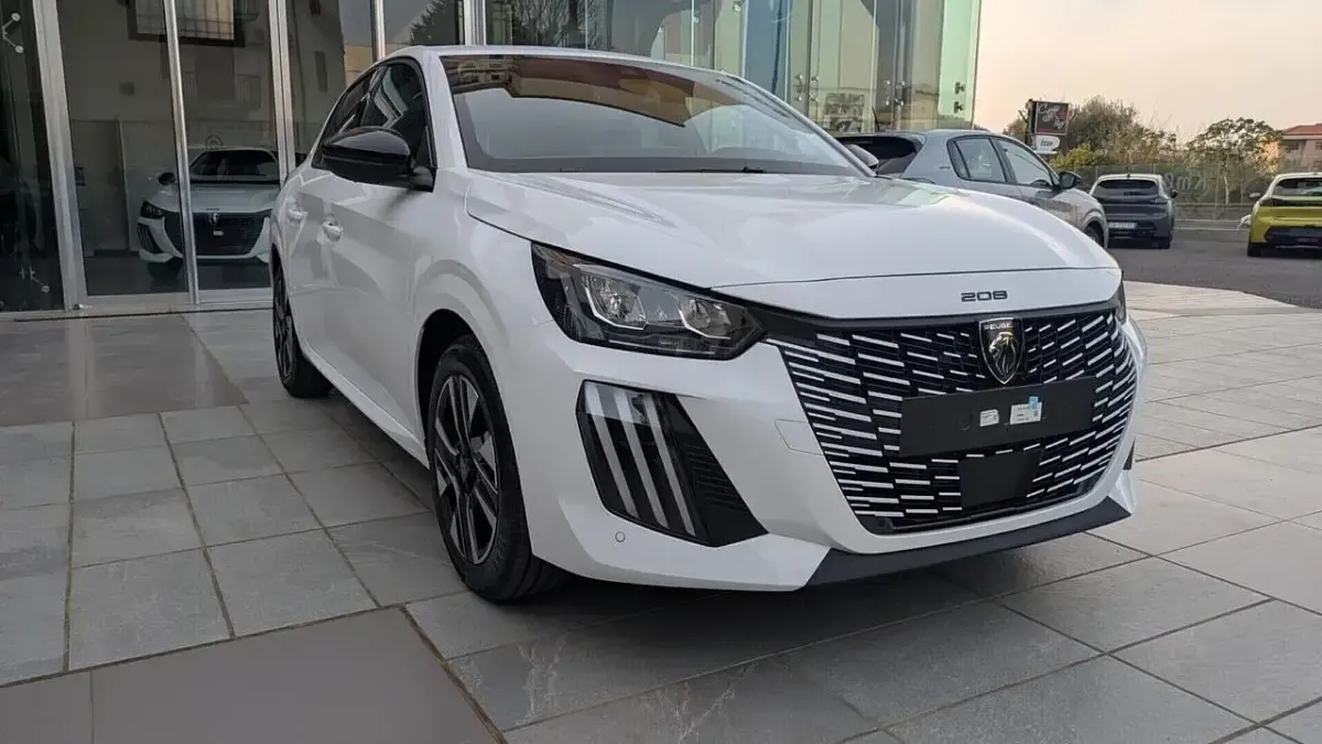 Nuova Peugeot 208 110 CV (80 kW) 2026 Giallo Utilitaria