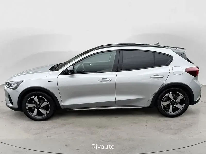 Usata Ford Focus Active 125 CV (91 kW) 2024 Argento Utilitaria