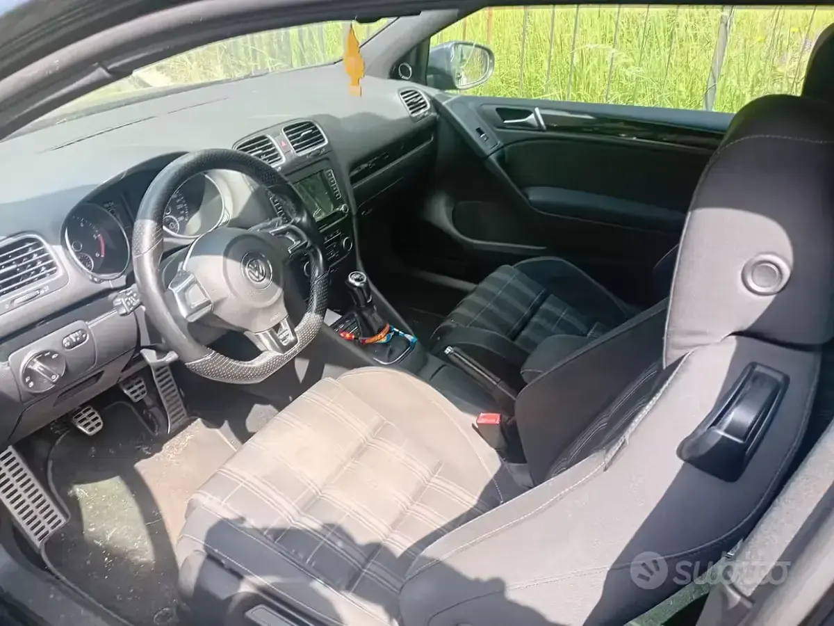 Usata VW Golf VI 170 CV (125 kW) 2011 Utilitaria