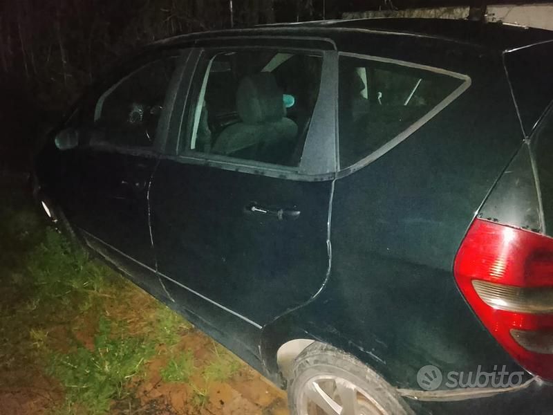 Usata Mercedes A180 109 CV (80 kW) 2004 Nero Berlina