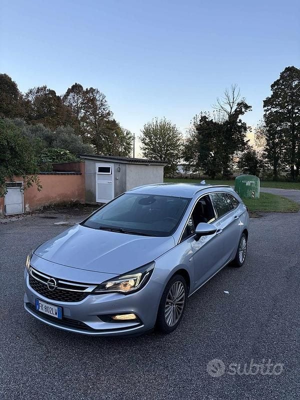 Usata Opel Astra 136 CV (100 kW) 2017 Grigio Station wagon