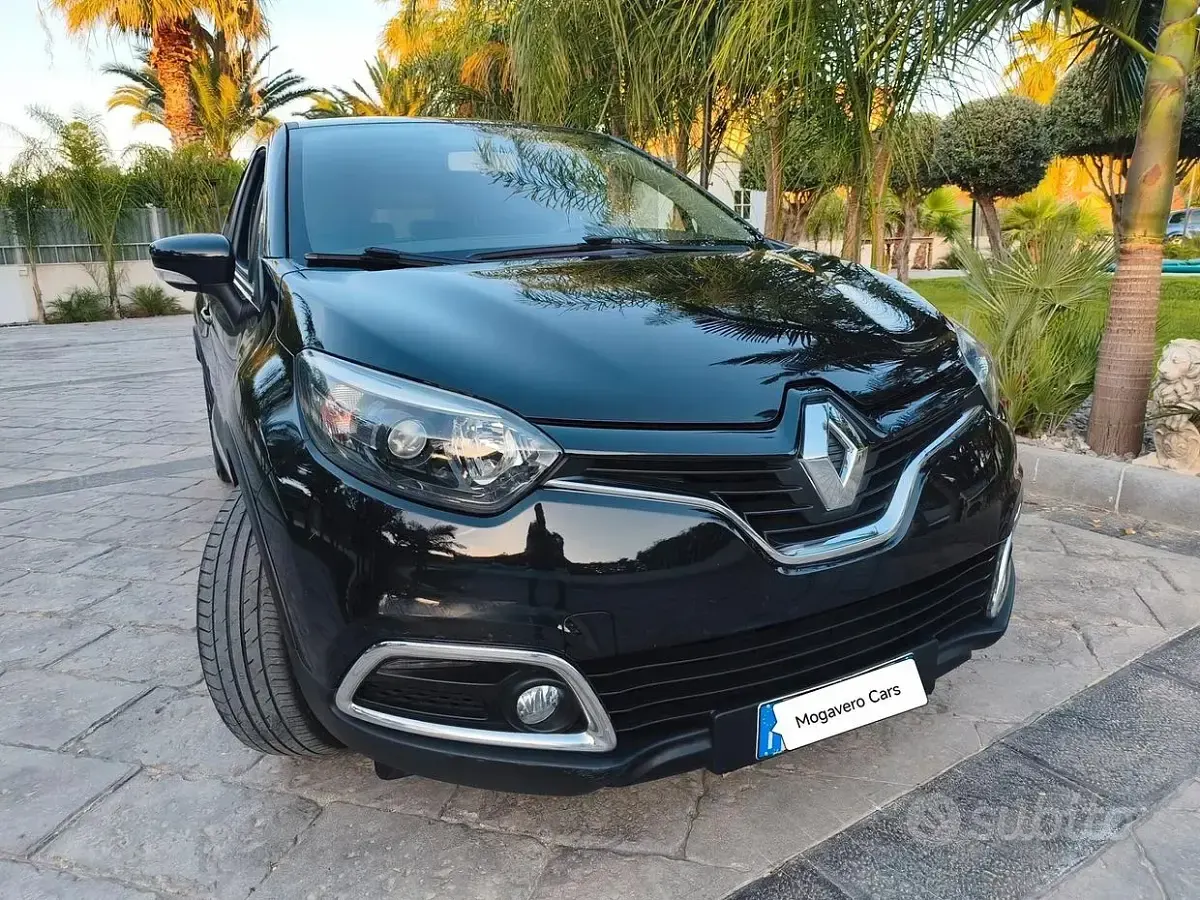 Usata Renault Captur 90 CV (66 kW) 2015 Nero SUV