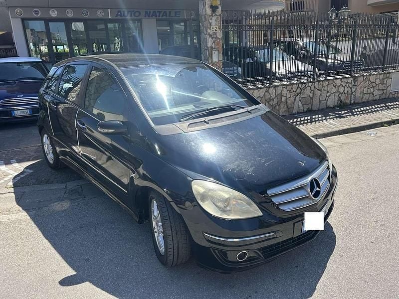 Usata Mercedes B180 109 CV (80 kW) 2006 Nero Monovolume