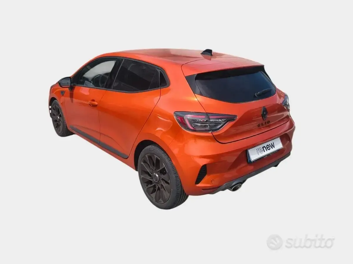 Käytetty Renault Clio V Esprit Alpine 91 HP (66 kW) 2025 Oranssi Sedan