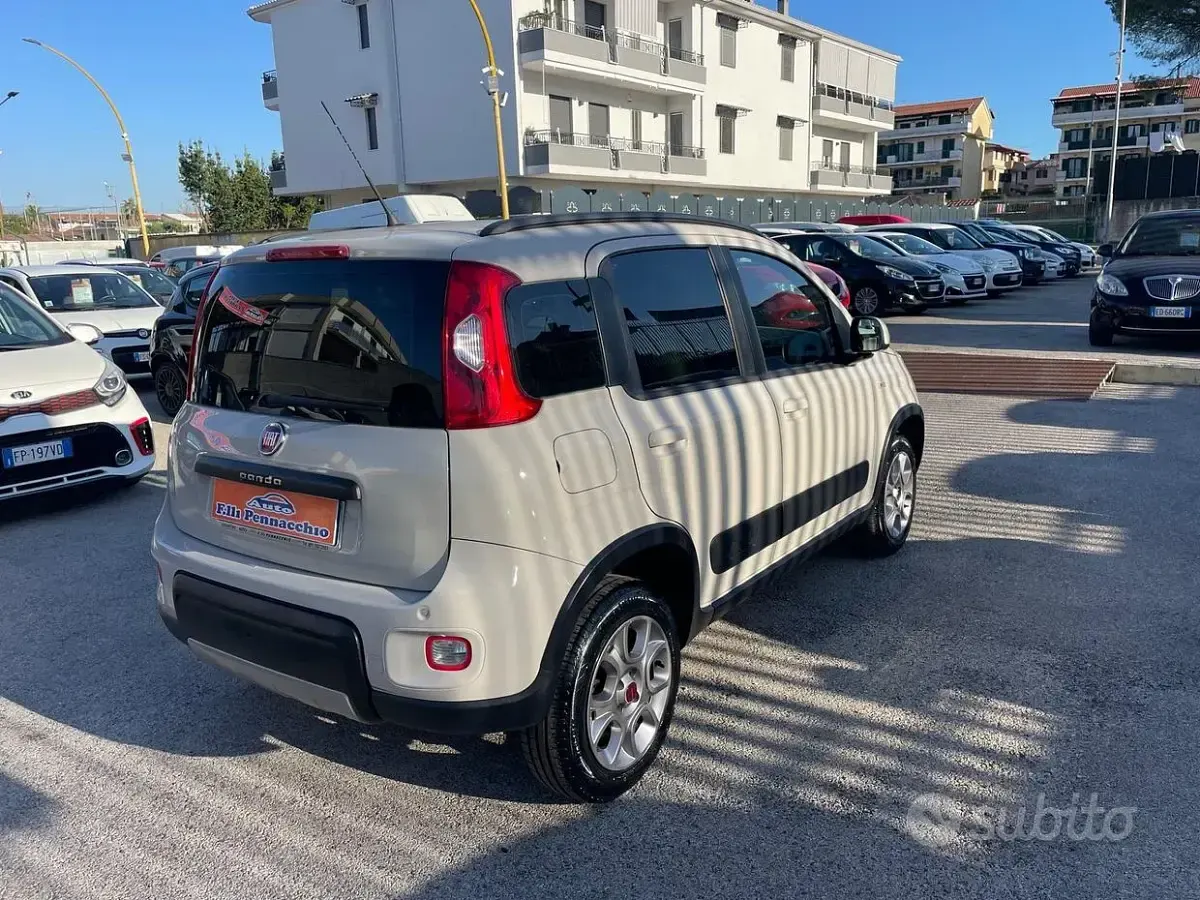Usata Fiat Panda 4x4 95 CV (69 kW) 2016 Beige Utilitaria