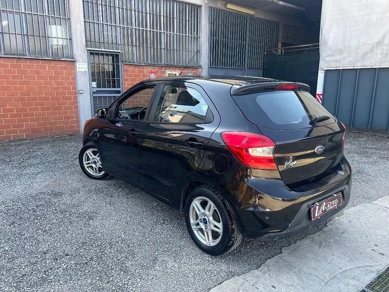 Begagnad Ford Ka Plus Ultimate 86 HK (63 kW) 2017 Svart Halvkombi