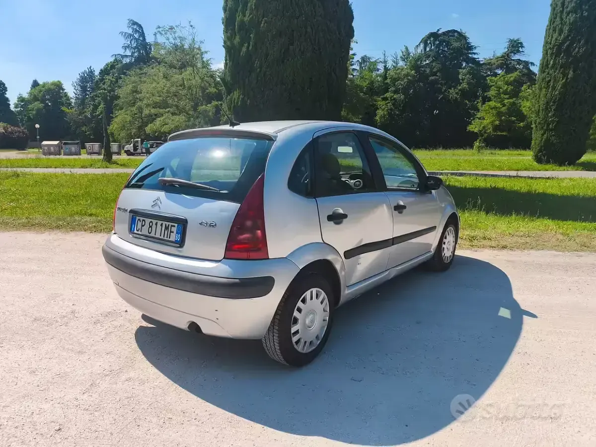 Usata Citroën C3 60 CV (44 kW) 2004 Grigio Berlina