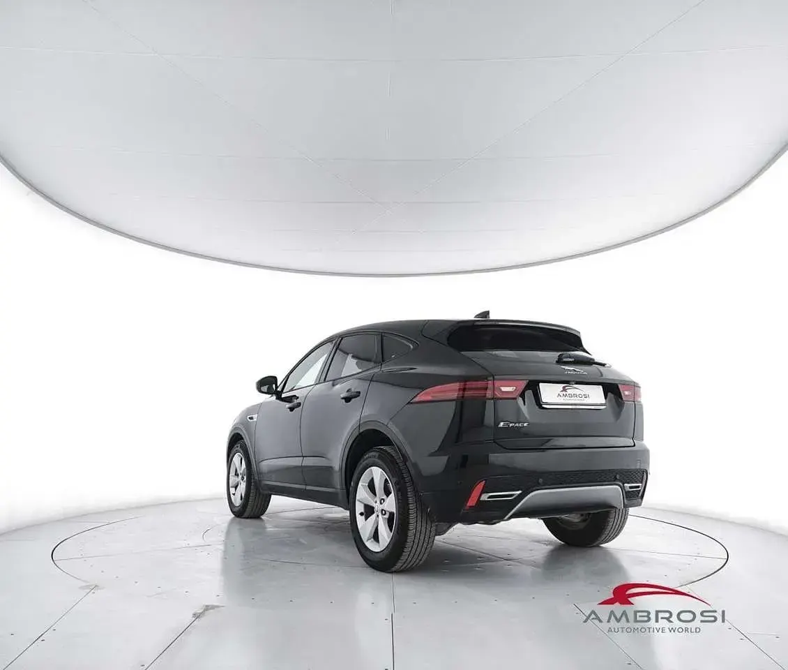 Usata Jaguar E-Pace R-Dynamic 163 CV (119 kW) 2022 Nero SUV