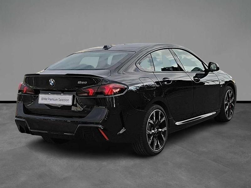 Usata BMW 220 M Sport 170 CV (125 kW) 2025 Black sapphire metallizzato Coupé