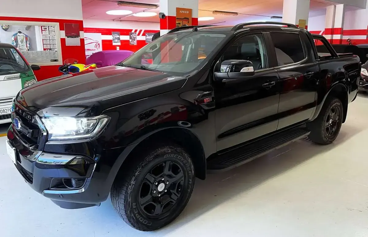 Usata Ford Ranger Limited 200 CV (147 kW) 2018 Nero Pick-up