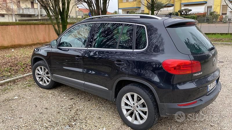 Nero Usata 2012 VW Tiguan SUV | 15.000 € (Molto cara) - Immagine 1/3