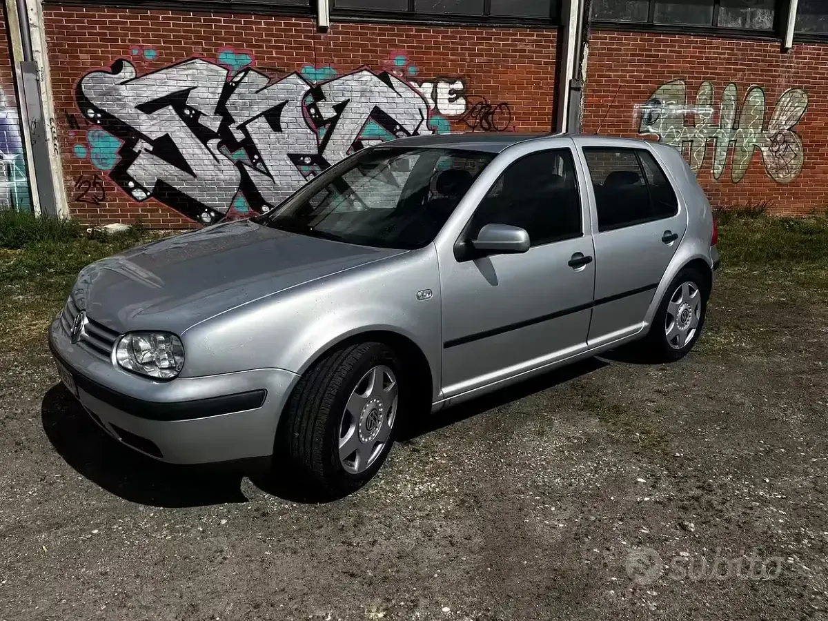 Usata VW Golf IV 75 CV (55 kW) 2000 Grigio Berlina