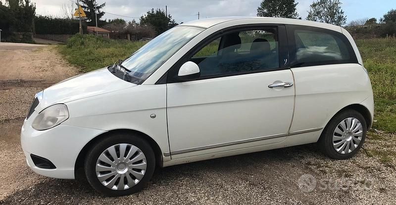Usata Lancia Ypsilon 2010 Bianco Utilitaria