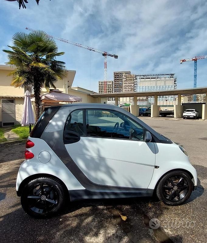 Begagnad Smart ForTwo Coupé 61 HK (44 kW) 2014 Vit Sportkupé