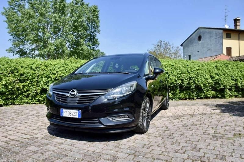 Usata Opel Zafira Tourer S 136 CV (100 kW) 2019 Nero Monovolume