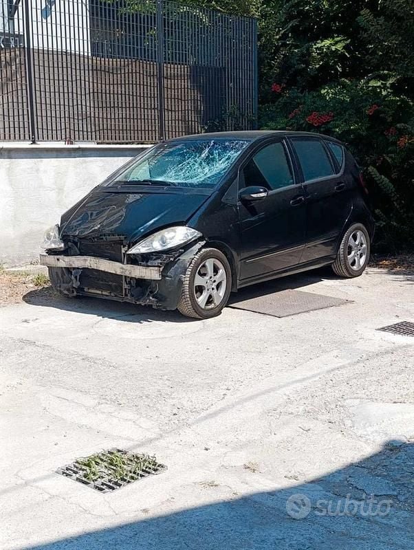 Nero Usata 2007 Mercedes A200 Tre volumi | 1000 € (Super prezzo) - Immagine 1/1