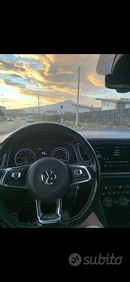 Usata VW T-Roc 150 CV (110 kW) 2018 SUV