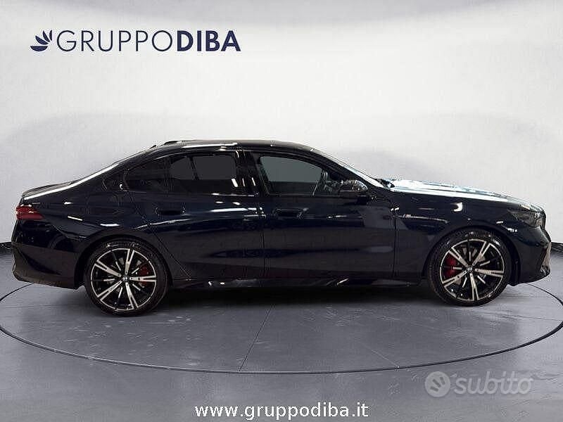 Usata BMW 520 M Sport 197 CV (144 kW) 2025 Nero Berlina