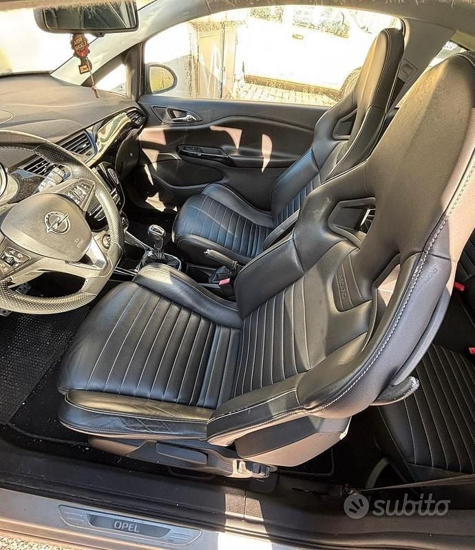 Usado Opel Corsa 150 CV (110 kW) 2016 Gris Utilitario