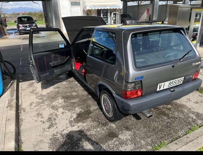 Usata Fiat Uno 105 CV (77 kW) 1985 Utilitaria