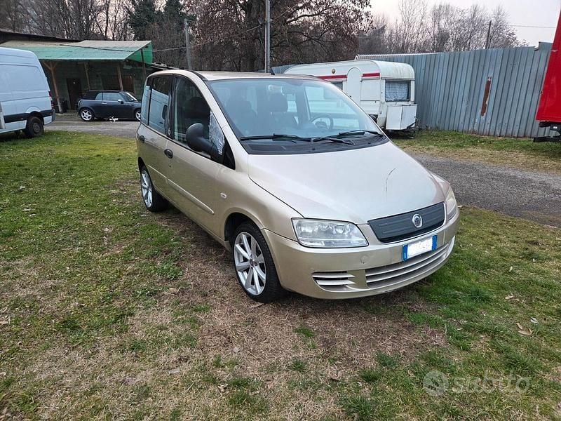 Usata Fiat Multipla Emotion 103 CV (75 kW) 2010 Giallo Monovolume