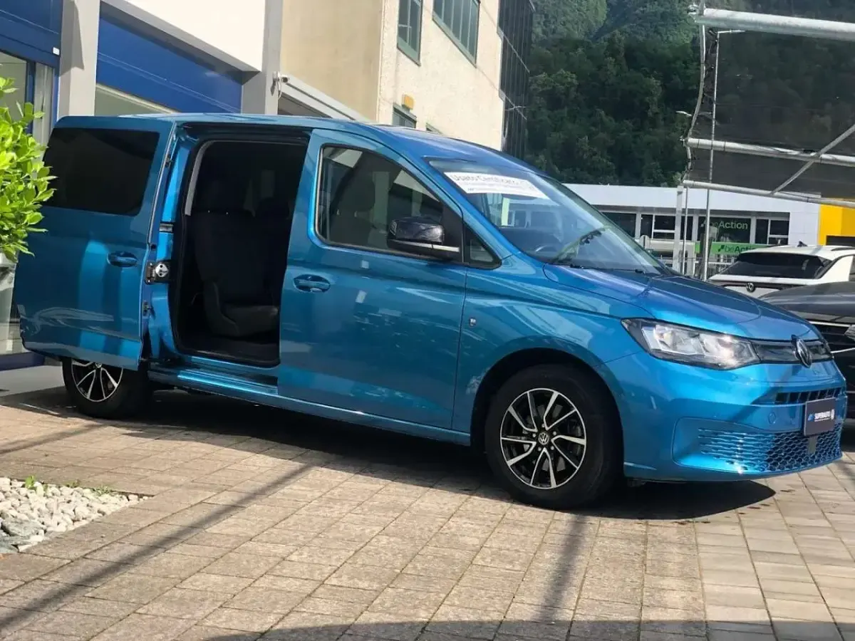 Usata VW Caddy 122 CV (89 kW) 2024 Costa azul Monovolume