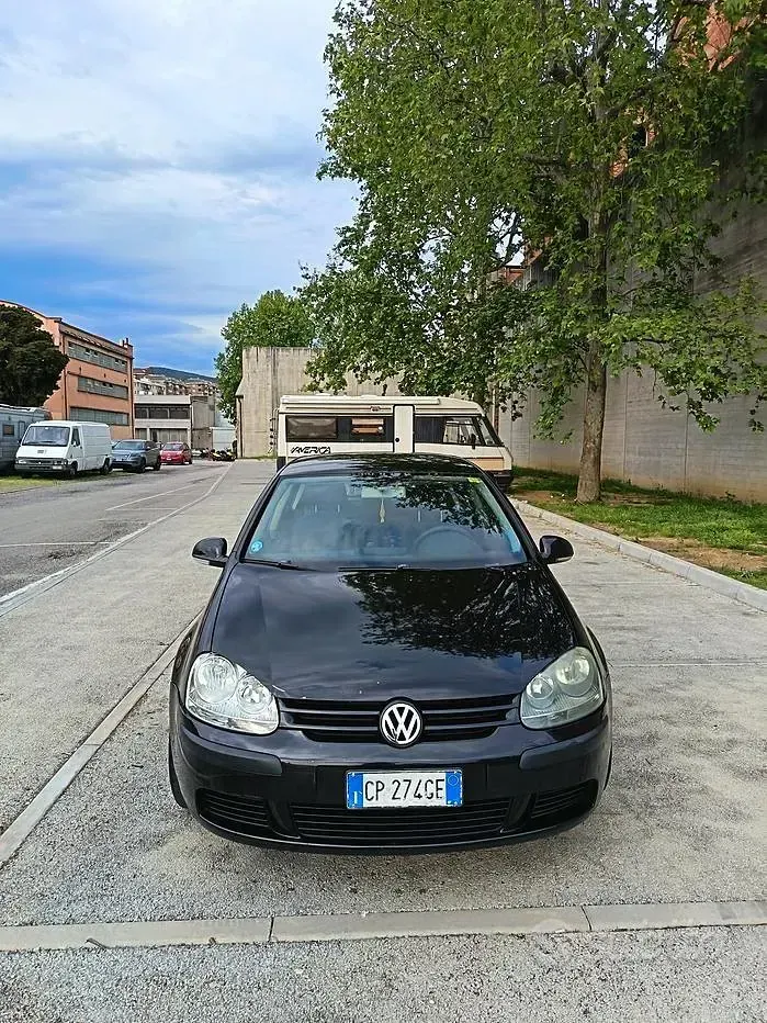 Usata VW Golf IV 105 CV (77 kW) 2004 Nero Berlina