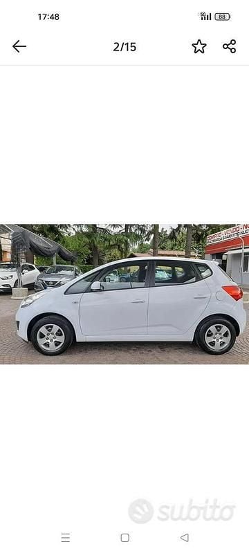 Usata Kia Venga 90 CV (66 kW) 2015 Bianco Utilitaria