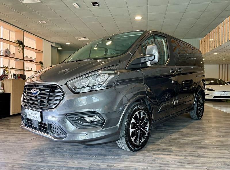Grigio Usata 2024 Ford Tourneo Custom Sport Furgone | 44.300 € (Buon prezzo) - Immagine 1/3