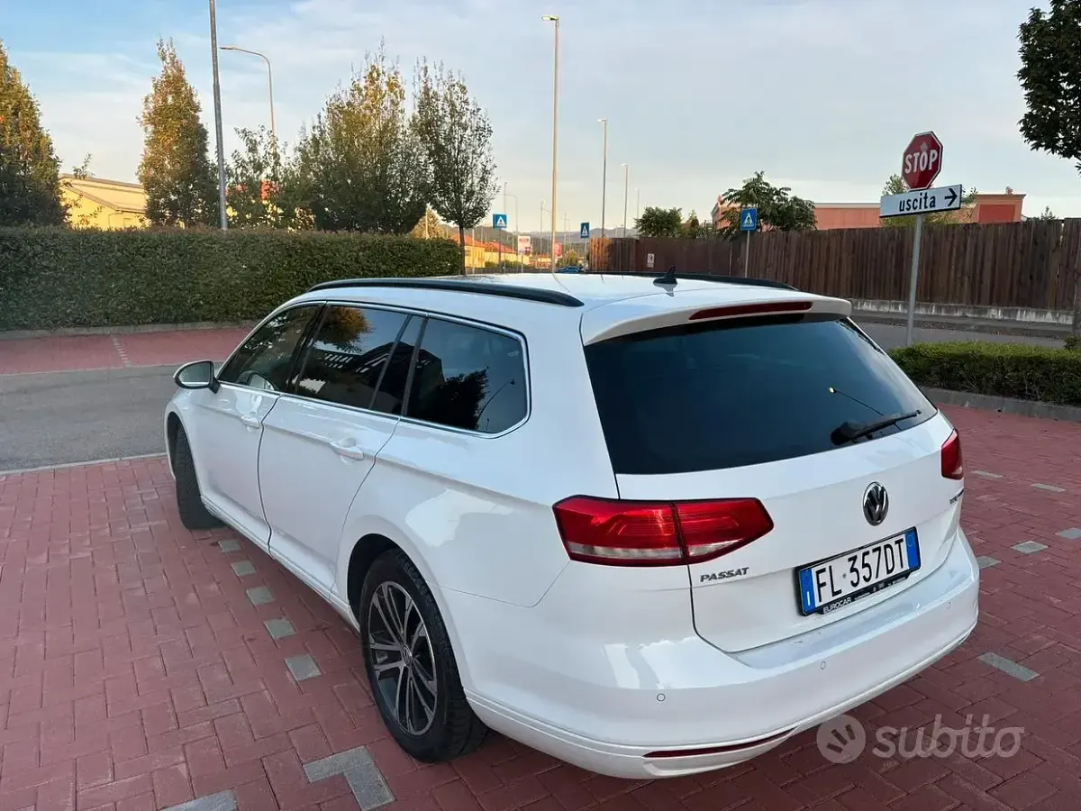Usata VW Passat 120 CV (88 kW) 2017 Bianco Station wagon