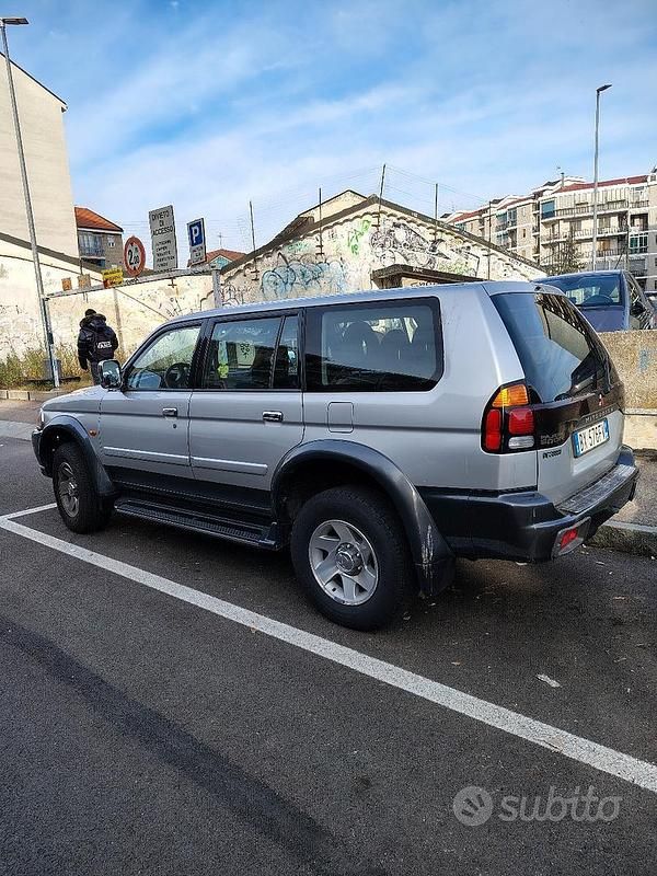 Usata Mitsubishi Pajero Sport 2001 Grigio SUV
