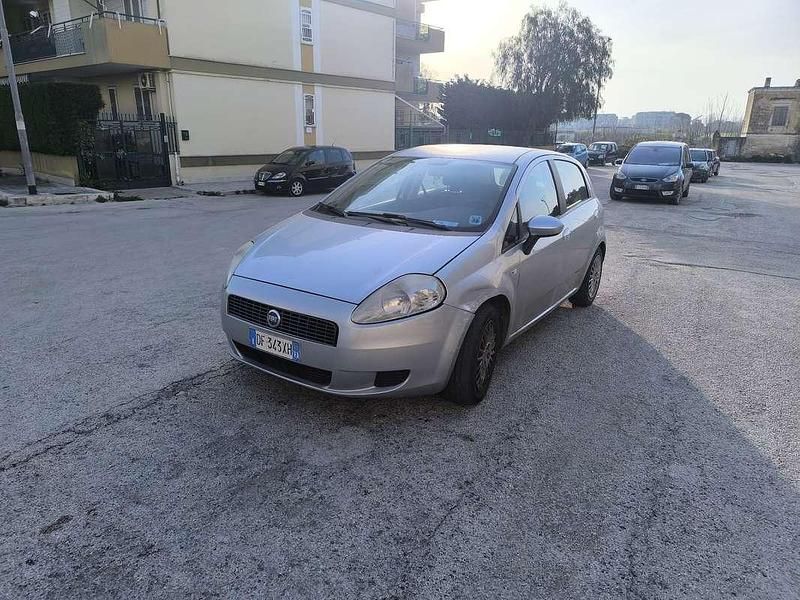 Usata Fiat Grande Punto 77 CV (56 kW) 2007 Utilitaria