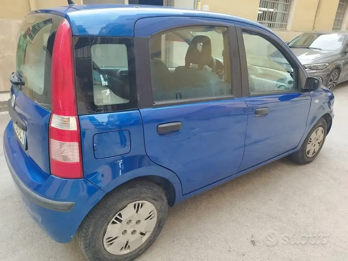 Usata Fiat Panda Dynamic 60 CV (44 kW) 2006 Bluazzurro Utilitaria