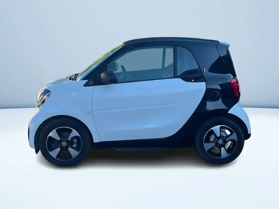 Usata Smart ForTwo Electric Drive Passion 41 kW (56 CV) 2021 Bianco Coupé