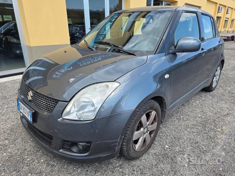 Brugt Suzuki Swift GL 92 HK (67 kW) 2009 Grå Hatchback