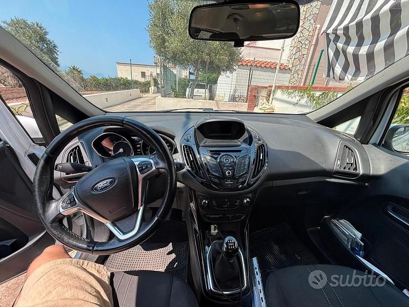 Usata Ford B-MAX 90 CV (66 kW) 2016 Bianco Monovolume