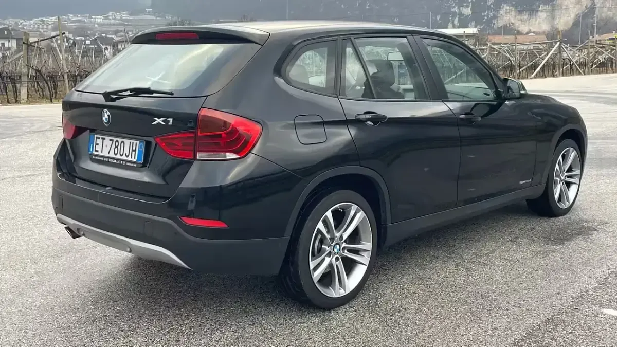 Usata BMW X1 Efficient Dynamics 115 CV (84 kW) 2013 Nero SUV